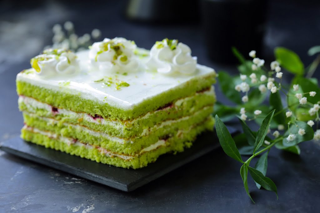Green Pistachio Cake